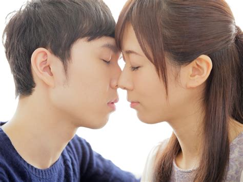 付き合う前にディープキスする男性の本音は？したくない時の対。